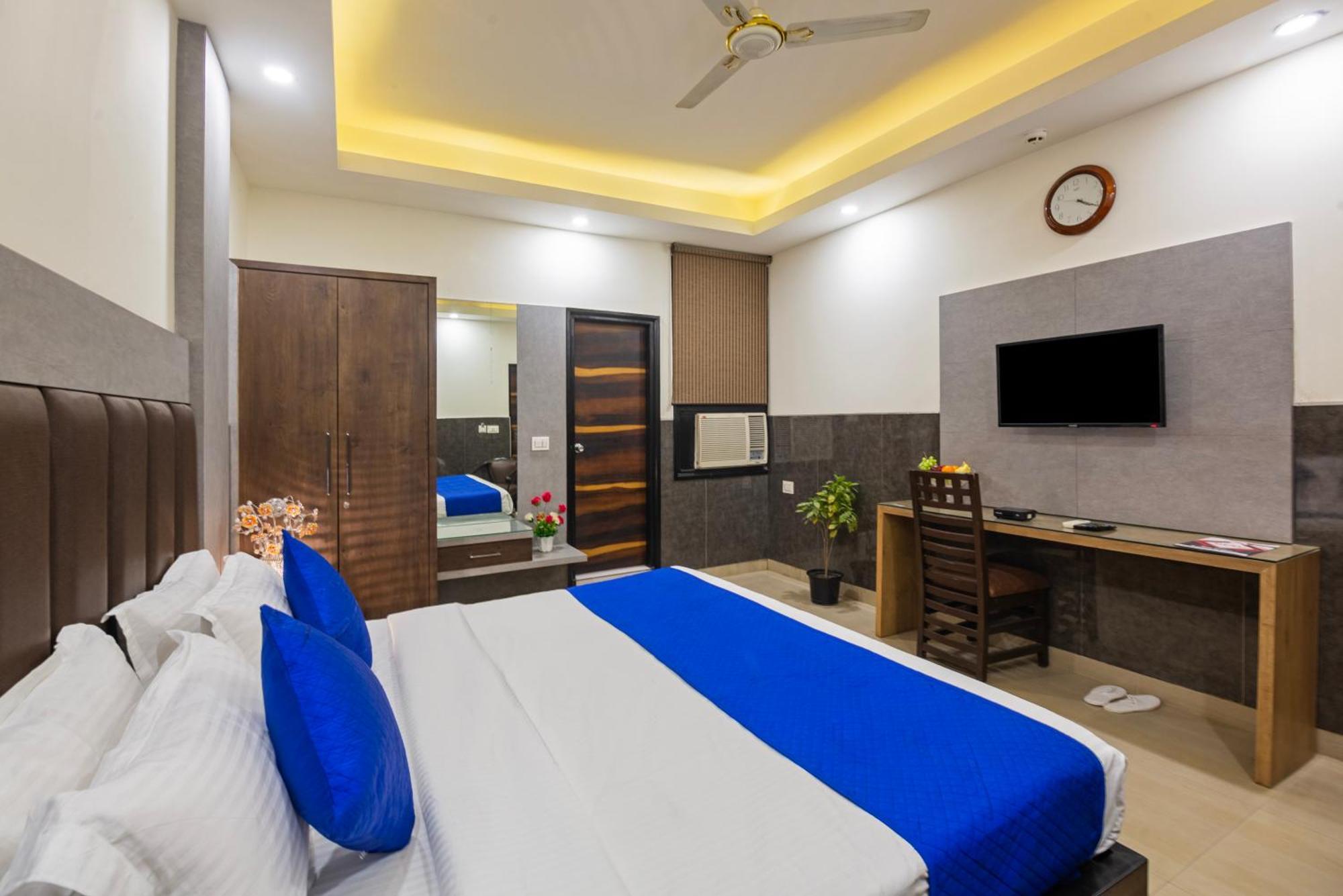 ניו דלהי Hotel Mahajan International, Delhi Airport מראה חיצוני תמונה